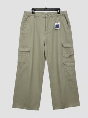 Olivia Cargo Wide Leg Pants • NWT • 20" waist, 29" length, 14.5" rise